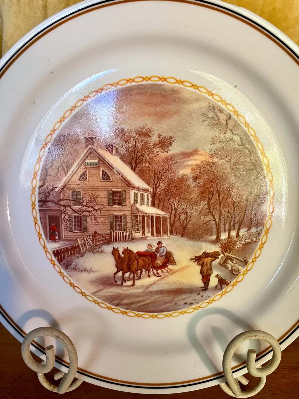 Corelle Currier and Ives Dinner Plate – 10" “Winter Sleigh Ride” Scene, Near Per